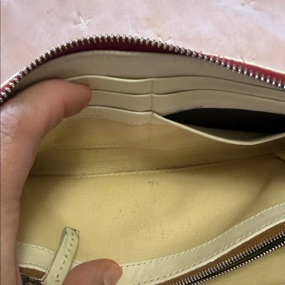 Dooney & Bourke LG Toscana Cream and Red Leather Wallet - Picture 8 of 14